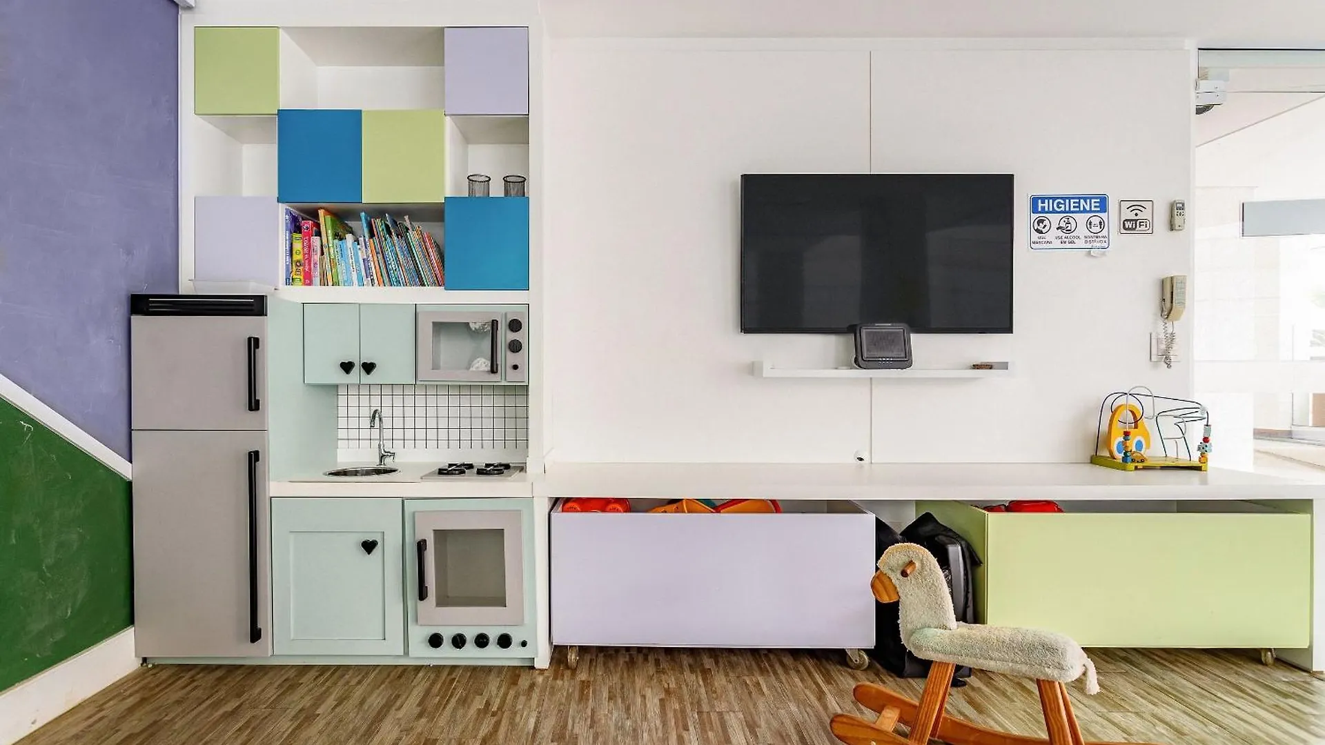 Apartamento De Luxo Com Piscina No Centro Florianópolis